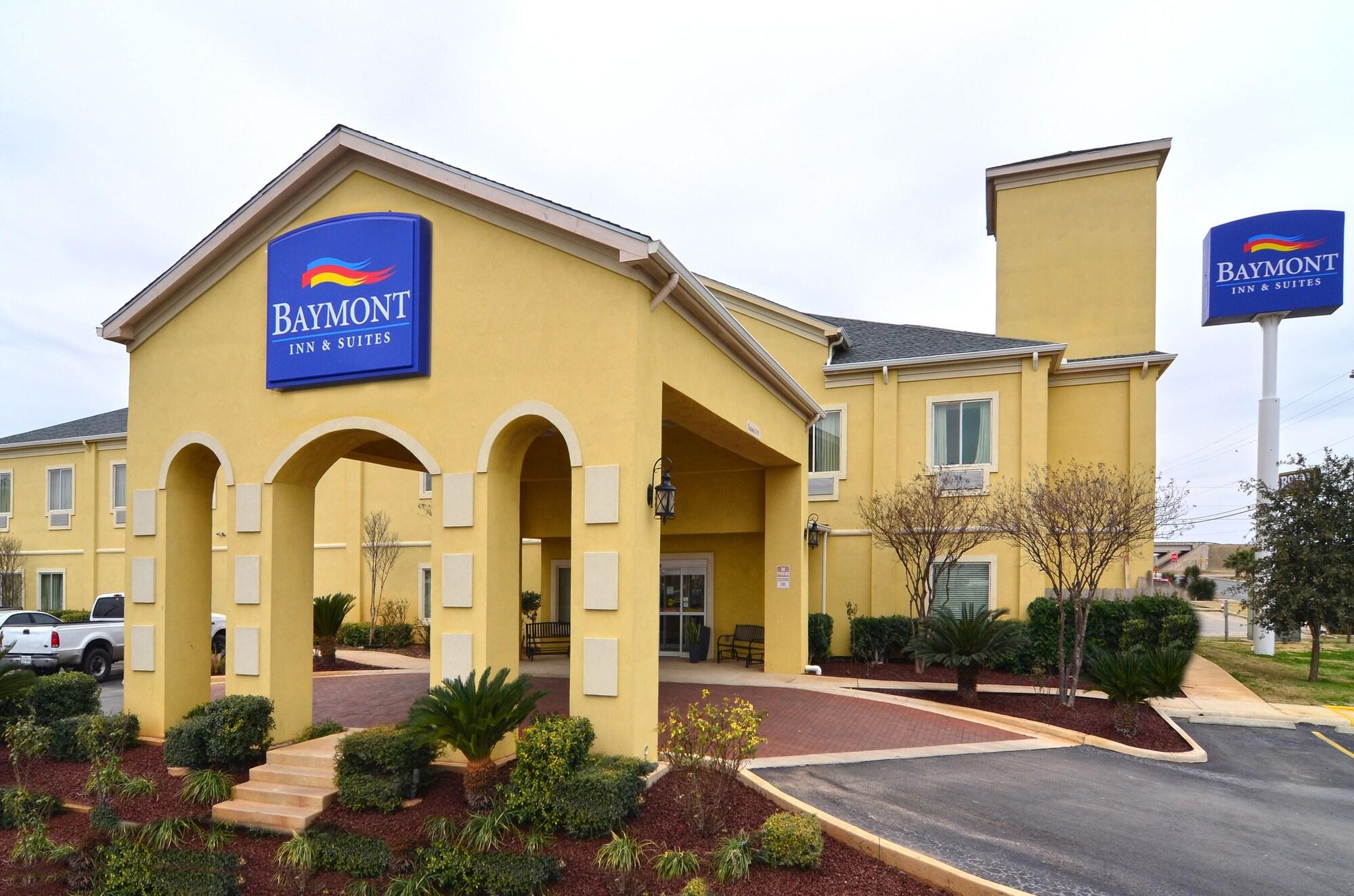 Baymont By Wyndham Pearsall Kültér fotó